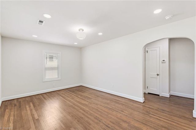 1168 Lockland Avenue, Winston-salem, NC 27103