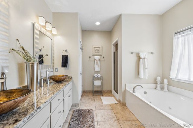 11208 S Vandalia Avenue, Tulsa, OK 74137