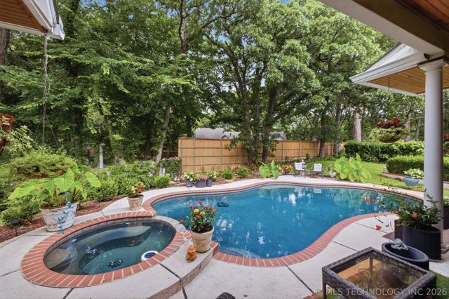 11208 S Vandalia Avenue, Tulsa, OK 74137