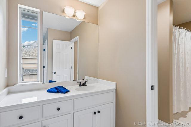 11208 S Vandalia Avenue, Tulsa, OK 74137