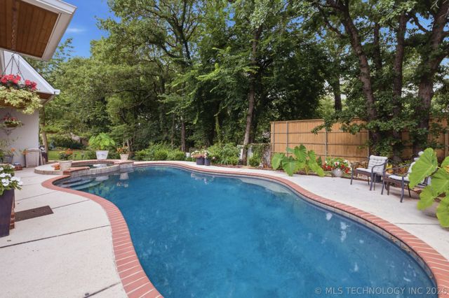 11208 S Vandalia Avenue, Tulsa, OK 74137