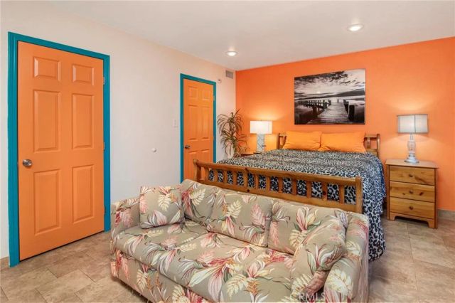 15880 La Vida Drive, Palm Springs, CA 92262