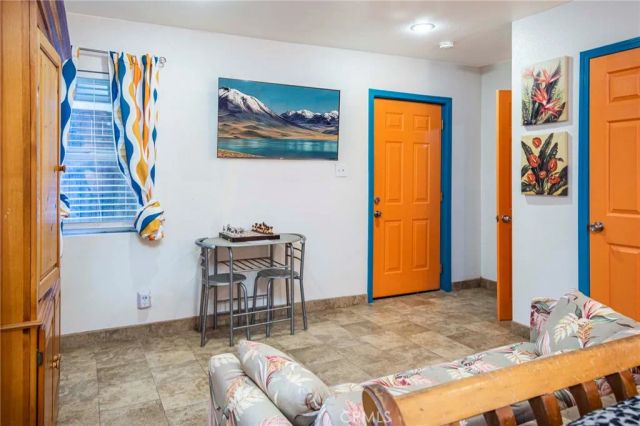15880 La Vida Drive, Palm Springs, CA 92262