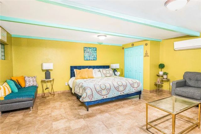 15880 La Vida Drive, Palm Springs, CA 92262