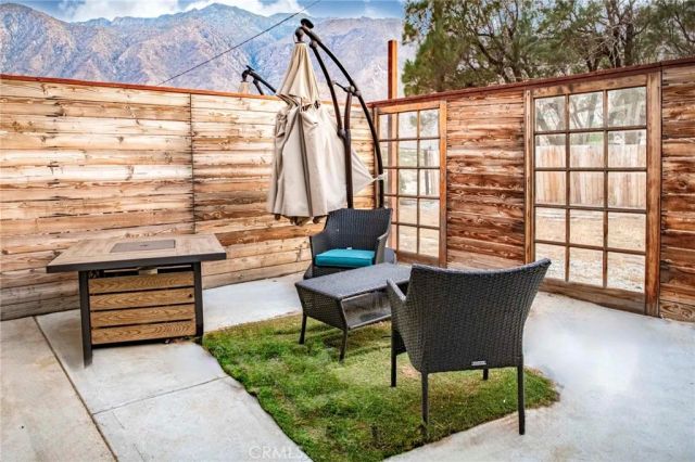 15880 La Vida Drive, Palm Springs, CA 92262