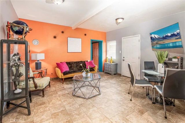 15880 La Vida Drive, Palm Springs, CA 92262