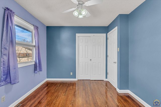 2807 SW McAlister AVE, Topeka, KS 66614