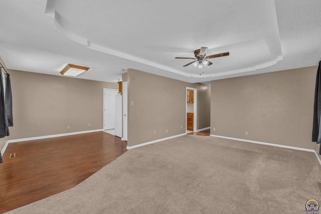 2807 SW McAlister AVE, Topeka, KS 66614