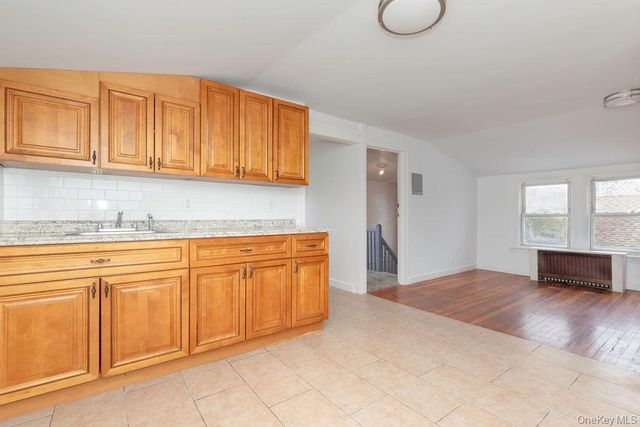 24 Chestnut Place, Mount Vernon, NY 10553