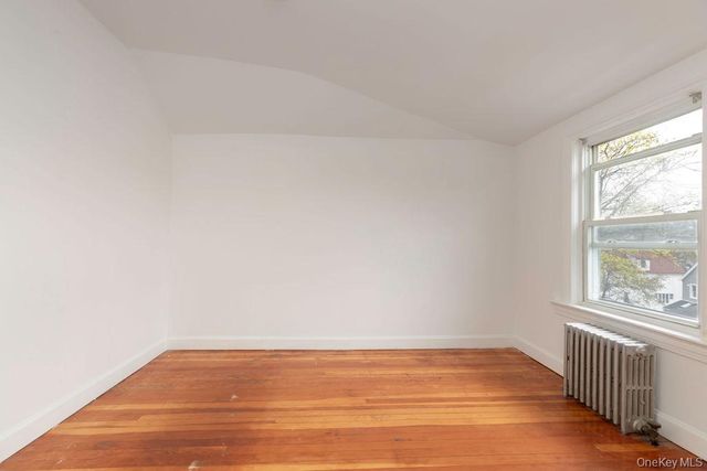 24 Chestnut Place, Mount Vernon, NY 10553