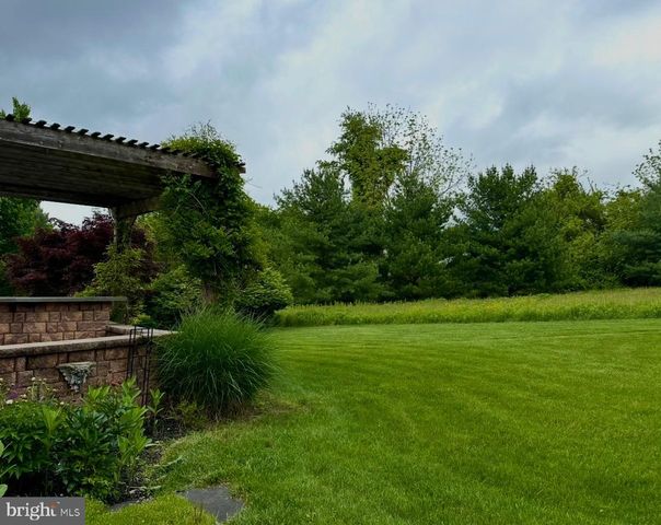 154 FOREST DR, Kennett Square, PA 19348