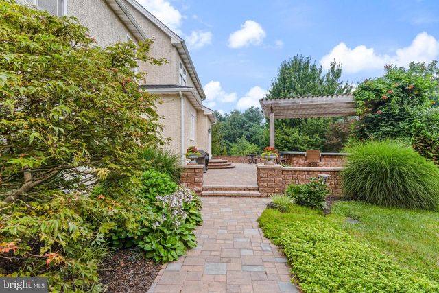 154 FOREST DR, Kennett Square, PA 19348