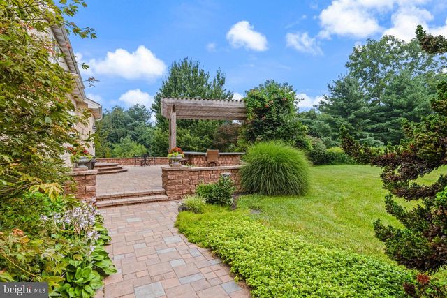 154 FOREST DR, Kennett Square, PA 19348