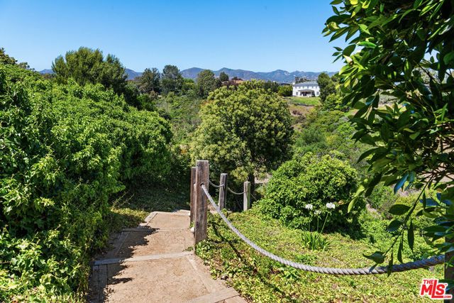 28867 Grayfox Street, Malibu, CA 90265
