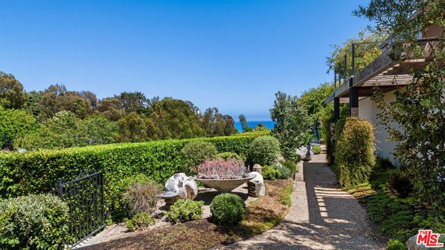 28867 Grayfox Street, Malibu, CA 90265