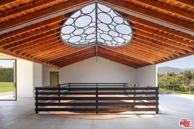 28867 Grayfox Street, Malibu, CA 90265