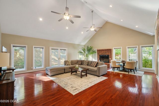 1232 Bramar Drive, Joplin, MO 64801