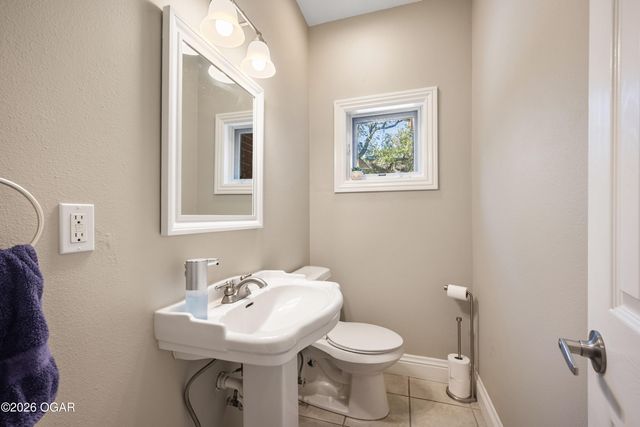 1232 Bramar Drive, Joplin, MO 64801