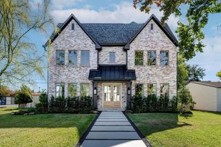 1001 Fisher Street, Houston, TX 77018