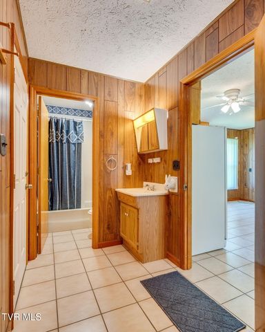 129 Pinecrest Road, Kingsport, TN 37660
