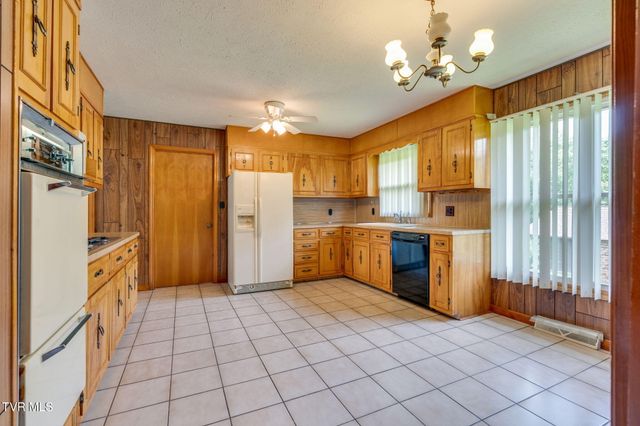 129 Pinecrest Road, Kingsport, TN 37660