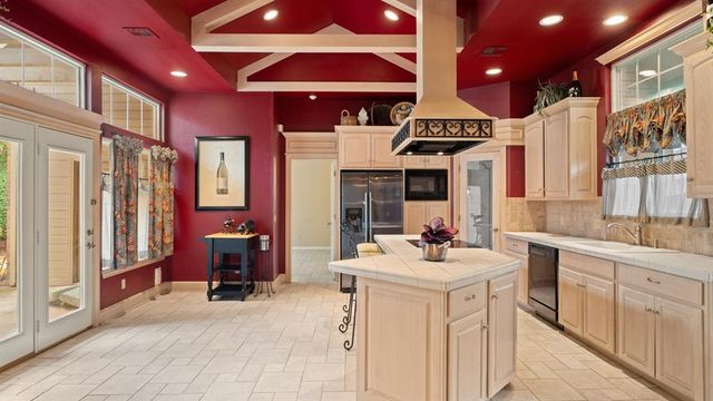 704 Capri Place, Edmond, OK 73034