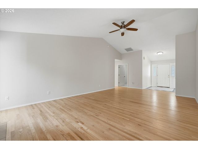 2406 Nw 116TH St, Vancouver, WA 98685