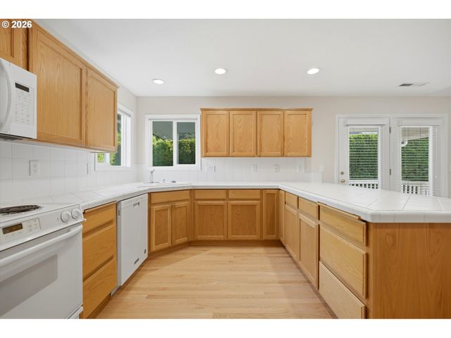 2406 Nw 116TH St, Vancouver, WA 98685
