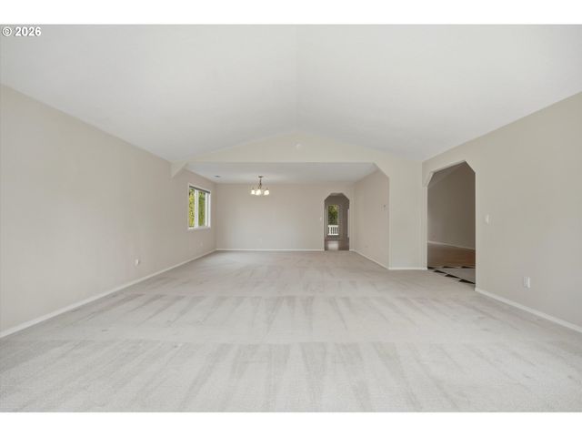 2406 Nw 116TH St, Vancouver, WA 98685