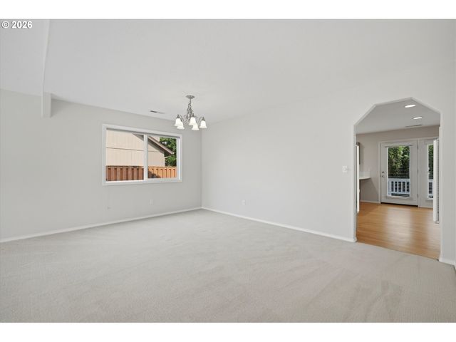 2406 Nw 116TH St, Vancouver, WA 98685