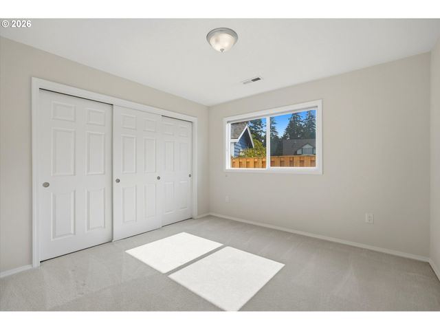 2406 Nw 116TH St, Vancouver, WA 98685