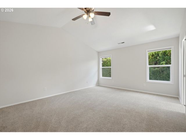 2406 Nw 116TH St, Vancouver, WA 98685