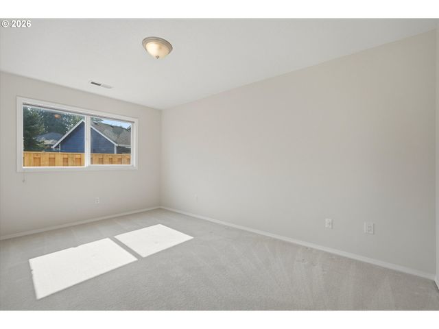 2406 Nw 116TH St, Vancouver, WA 98685