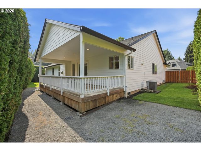 2406 Nw 116TH St, Vancouver, WA 98685