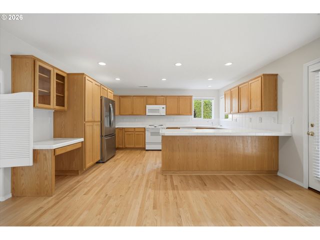 2406 Nw 116TH St, Vancouver, WA 98685