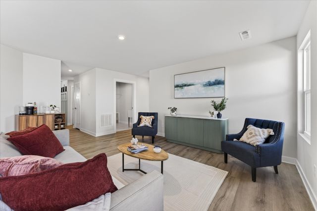 2648 Thornton Grove Blvd, Nashville, TN 37207