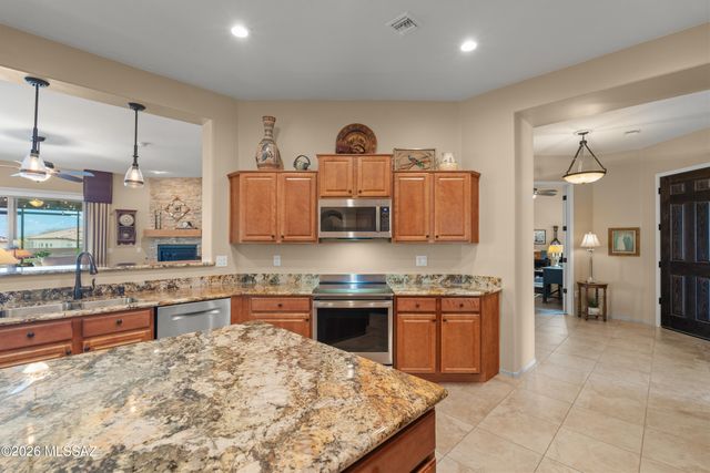 836 Camino Cerro La Silla, Green Valley, AZ 85614