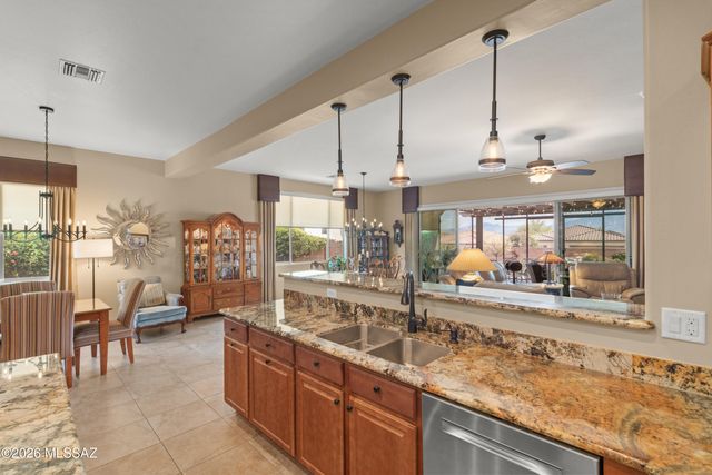 836 Camino Cerro La Silla, Green Valley, AZ 85614