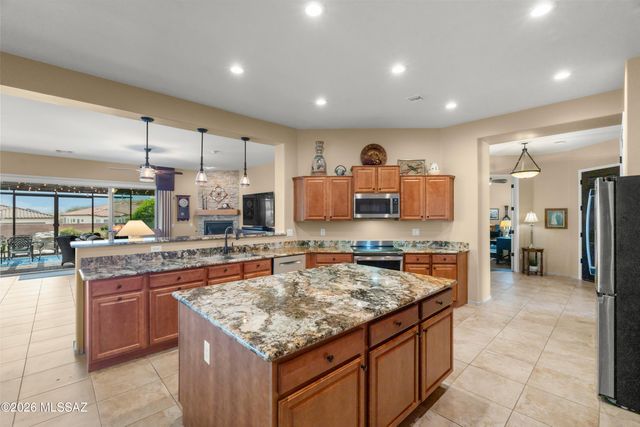 836 Camino Cerro La Silla, Green Valley, AZ 85614