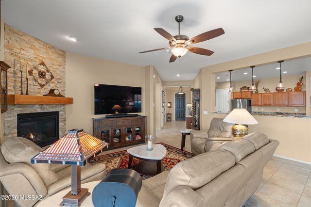 836 Camino Cerro La Silla, Green Valley, AZ 85614