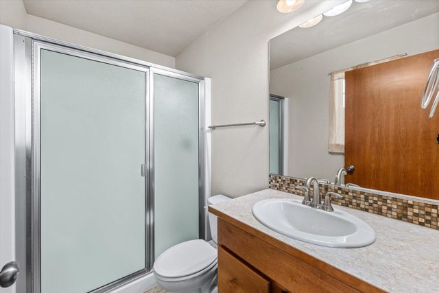 8811 N Elm St, Spokane, WA 99208