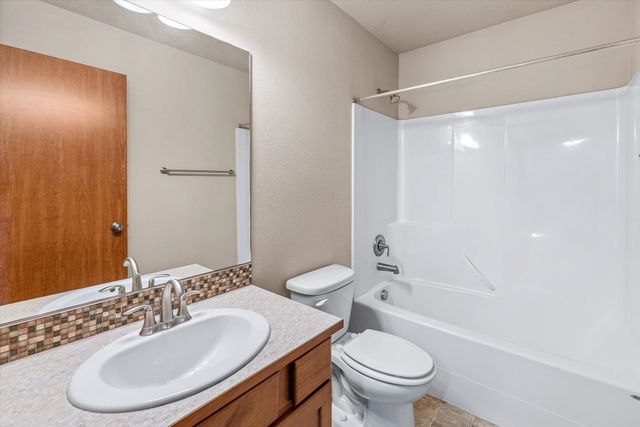 8811 N Elm St, Spokane, WA 99208