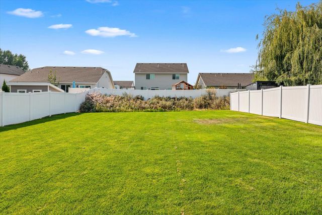 8811 N Elm St, Spokane, WA 99208