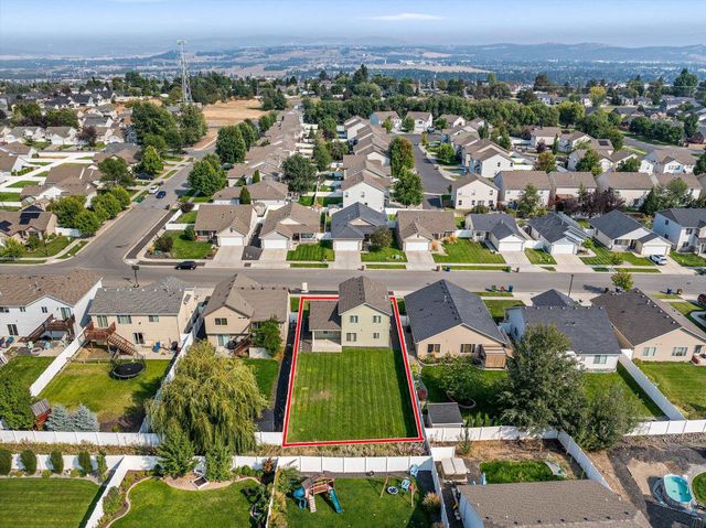 8811 N Elm St, Spokane, WA 99208