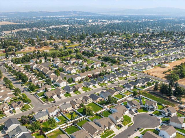 8811 N Elm St, Spokane, WA 99208