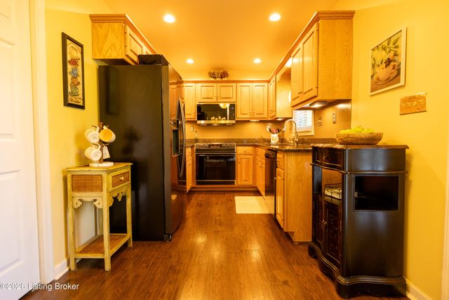 14107 Bentley Ct, Louisville, KY 40245