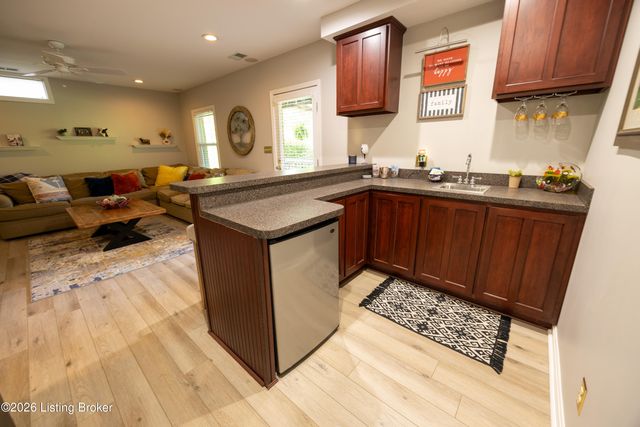 14107 Bentley Ct, Louisville, KY 40245