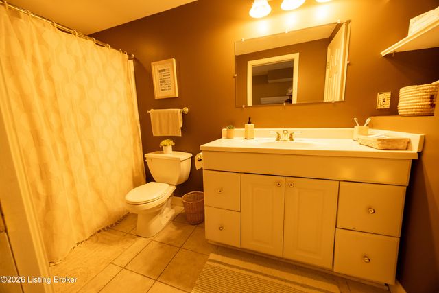 14107 Bentley Ct, Louisville, KY 40245