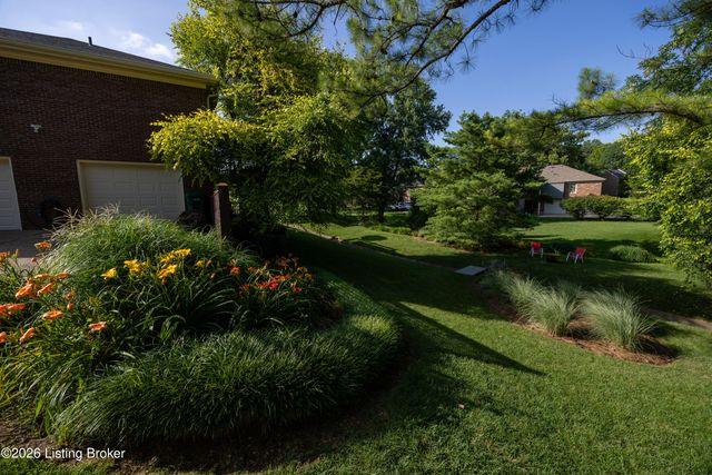 14107 Bentley Ct, Louisville, KY 40245