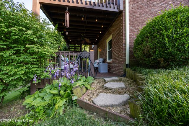 14107 Bentley Ct, Louisville, KY 40245